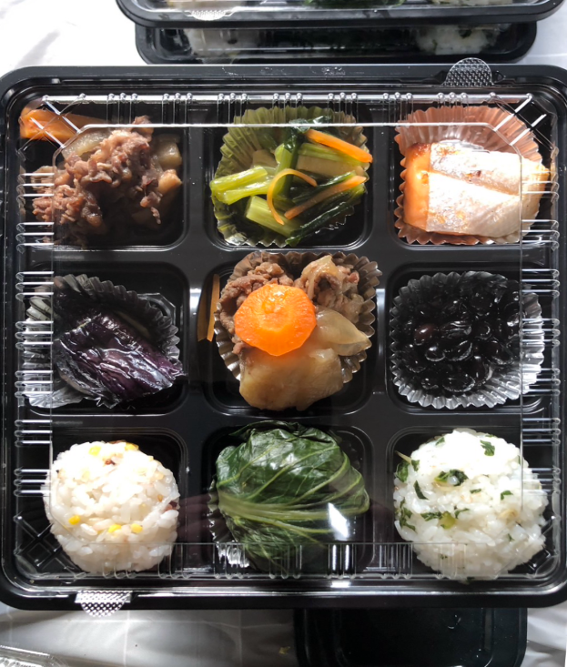 九重弁当（おかず＋ミニおにぎり）